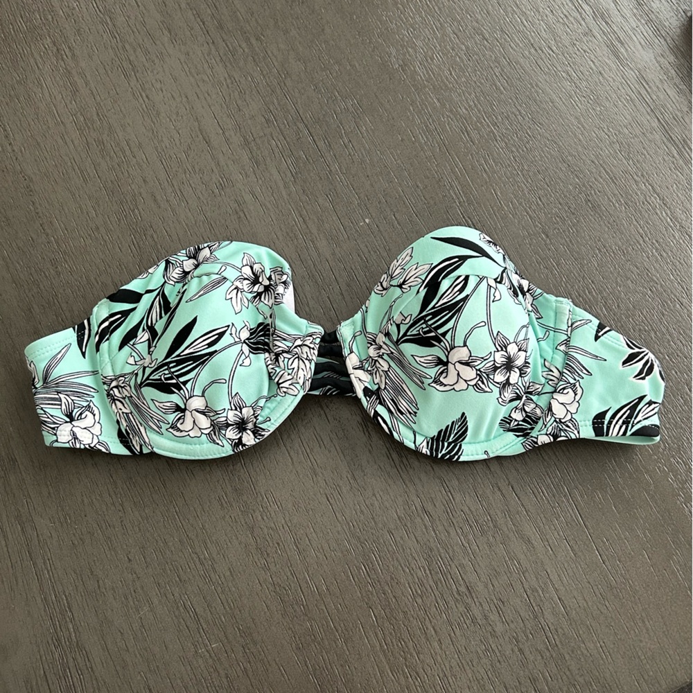 Xhilaration Bandeau Bikini Top
